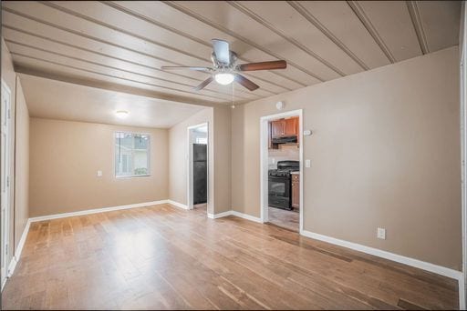 Photo - Move in Special!! Vista 2 bed /2 bath Home with Garage, Yard and Laundry- Pet Friendly