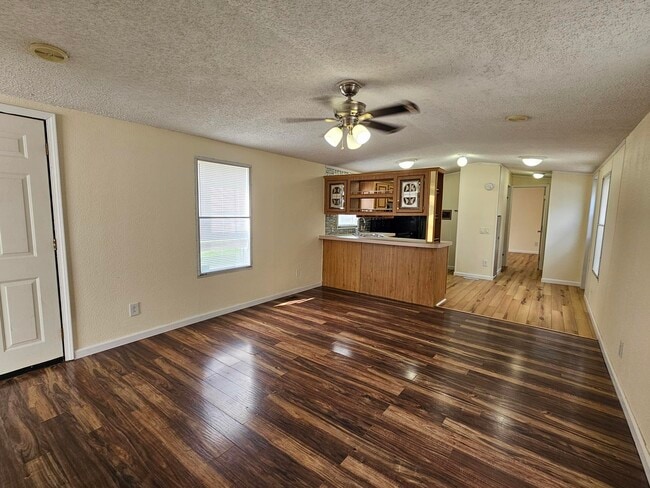 Photo - 115 Sharon Rd Unit 25