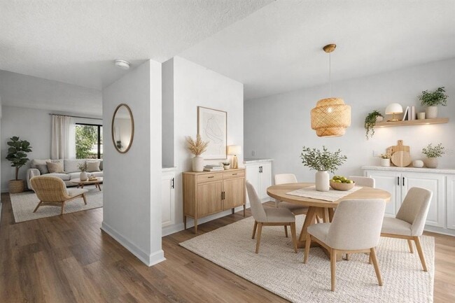 Photo - 1 Windrush Blvd Unidad 19