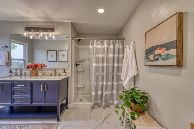 Photo - 3223 Herren Ave