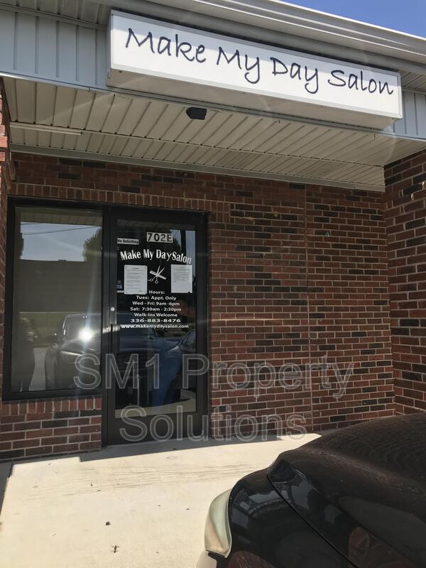 Photo - 702 W Main St