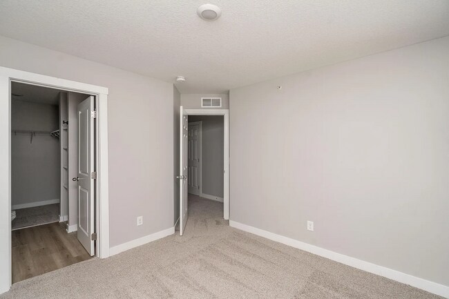 Photo - 209 NE 23rd Ln