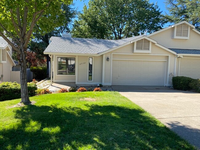 Building Photo - 2239 Country Villa Ct