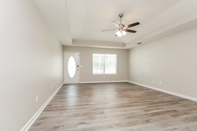 Photo - 101 Cedar Bend Ct