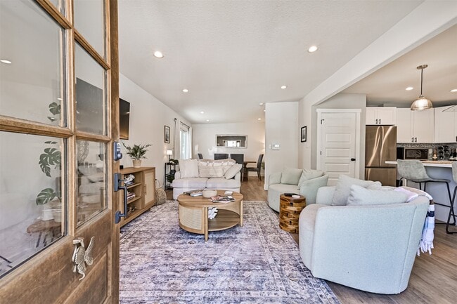 Photo - 1615 Avenue L