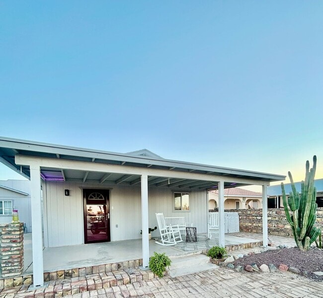 Photo - Spacious Foothills Retreat