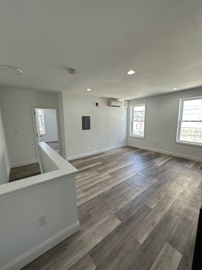 Photo - 3847 Terrace St Unidad 3