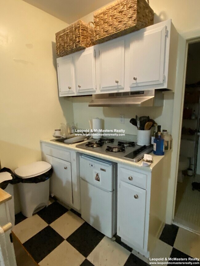 Photo - 230 Newbury St Unidad 10