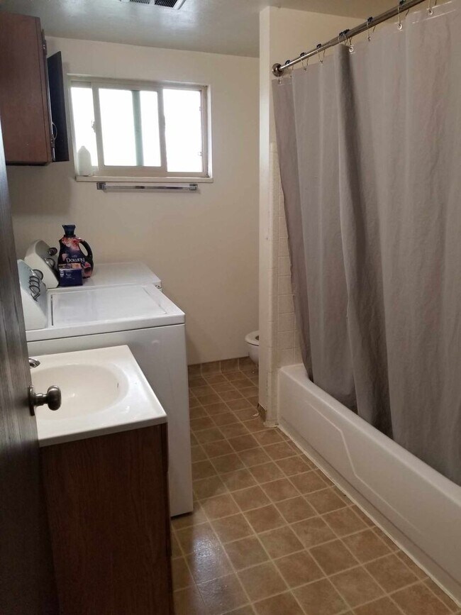 Photo - 2 Bed 1 Bath Orem Apartment by Orem Library Unit 41