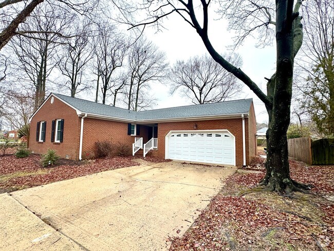 Building Photo - Beautifully Remodeled Brick Rancher Rental