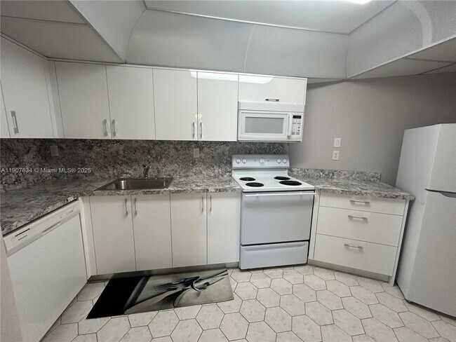 Photo - 1000 Parkview Dr Unidad 511