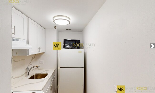 Photo - 92 Marlborough St Unit 1