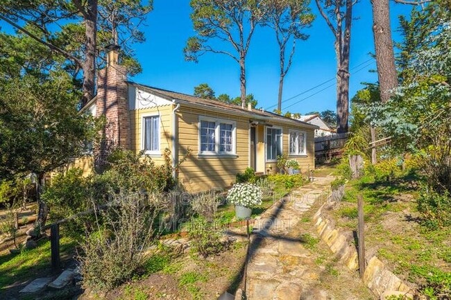 Building Photo - 24736 Dolores St