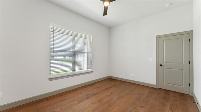 Photo - 1221 Mammoth St