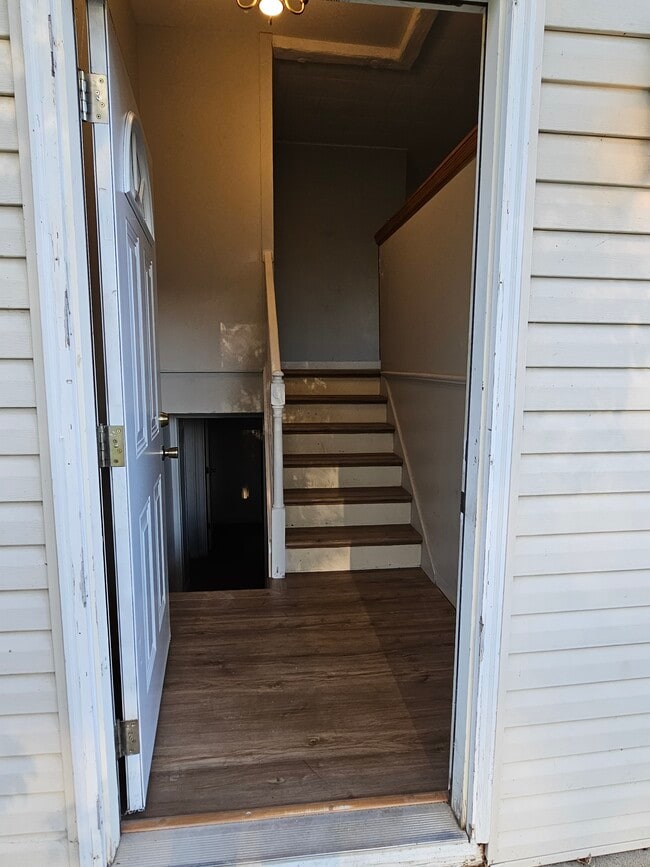 Photo - 471 Vincent Ave