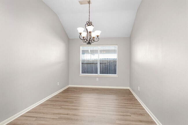 Photo - 32126 Annice Ln