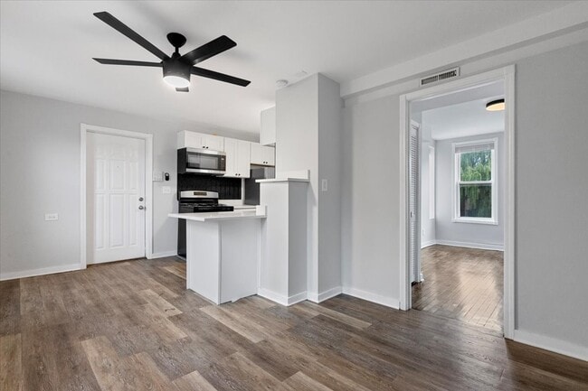 Photo - 1849 W Augusta Blvd Unit 3