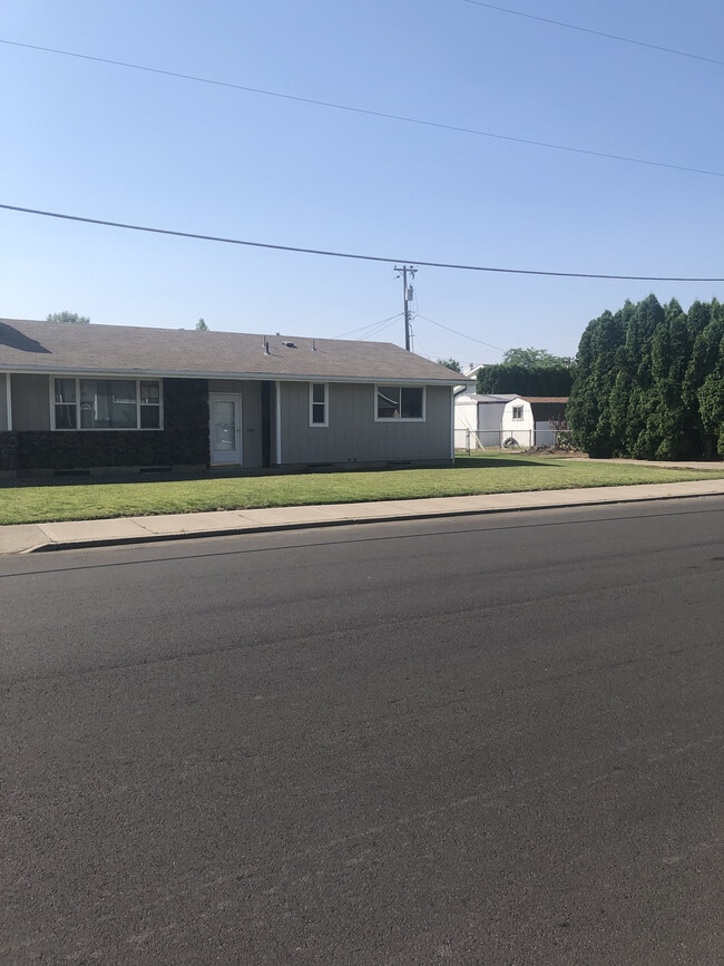 Photo - 516 E Wedgewood Ave