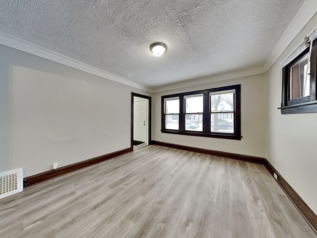 Photo - 3223 N Aldrich Ave