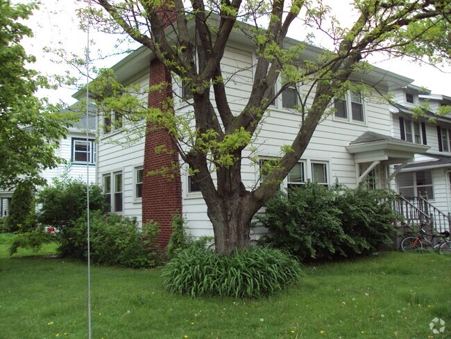 Building Photo - 1728 Regent St Unit 1 Rental