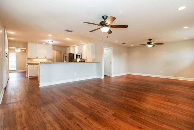 Photo - 2228 Treehaven Cir