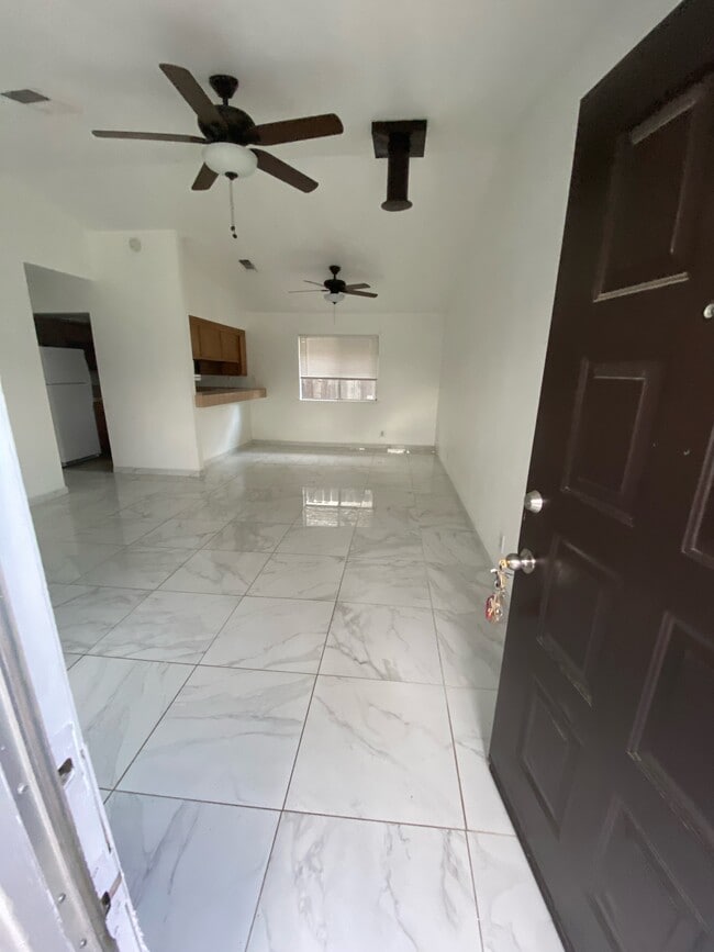 Photo - 1034 Kaweah St