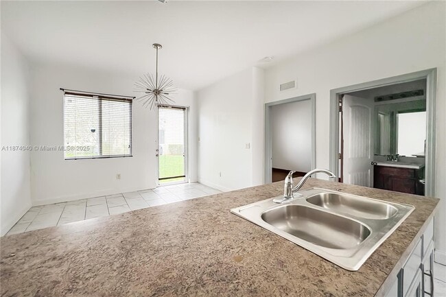 Photo - 21424 NW 13th Ave Unidad 21424