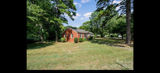Photo - Room in House on Dublin Rd