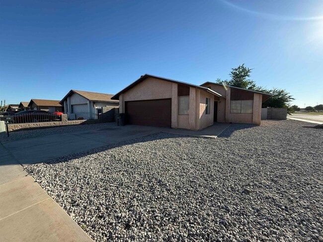 Photo - 1791 S 45th Dr