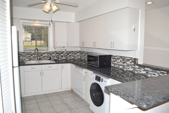 Photo - 12100 Melville Dr Unit 206B