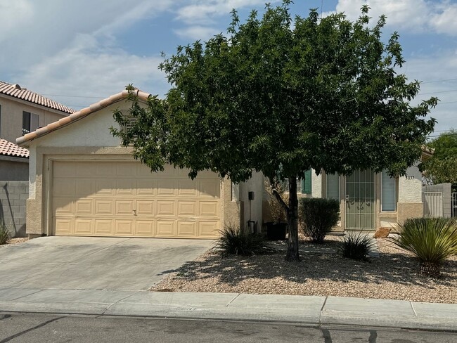 Single Story, 3BR, 2CRG - Single Story, 3BR, 2CRG House