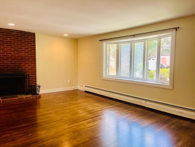 Photo - 181 Moss Hill Rd