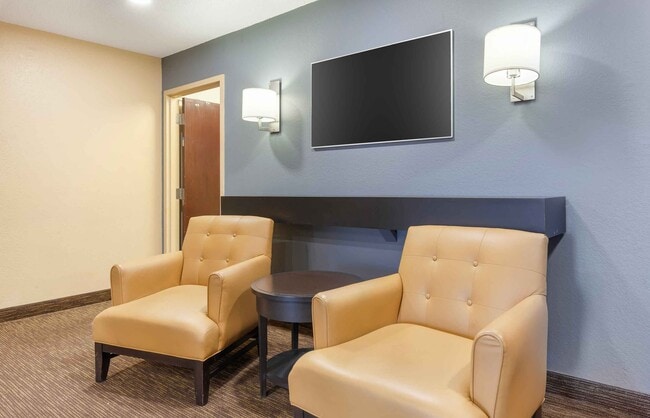 Furnished Studio-Appleton - Fox Cities