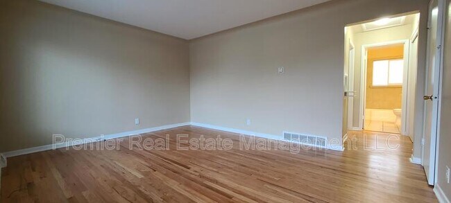 Photo - 6415 E 36th Ave