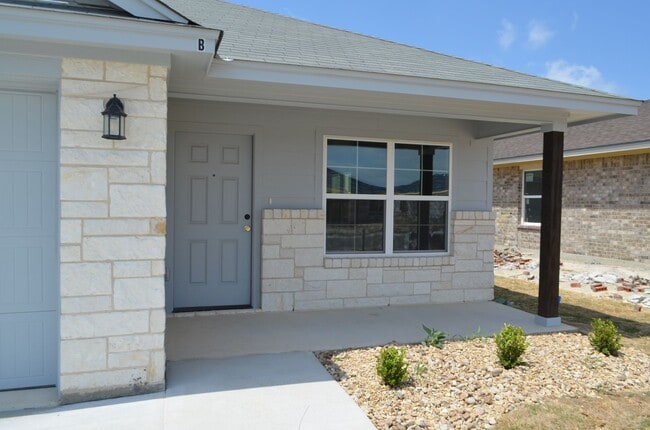Building Photo - 1826 Castroville Trl Unit B 1826