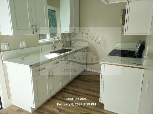 Photo - 2351 Lexington Ave