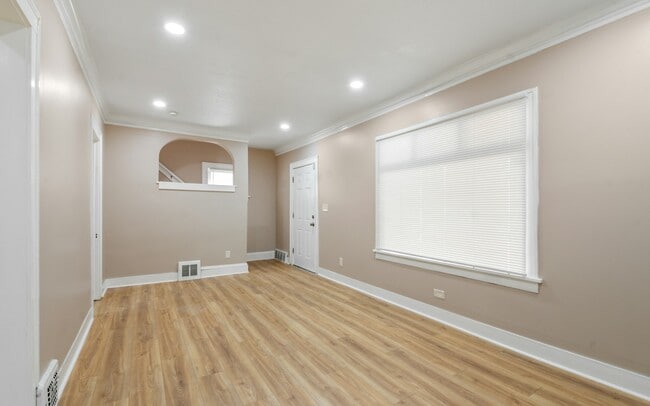Photo - 12805 Watterson Ave