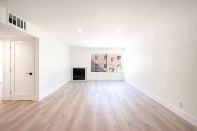 Photo - 2123 Rodney Dr