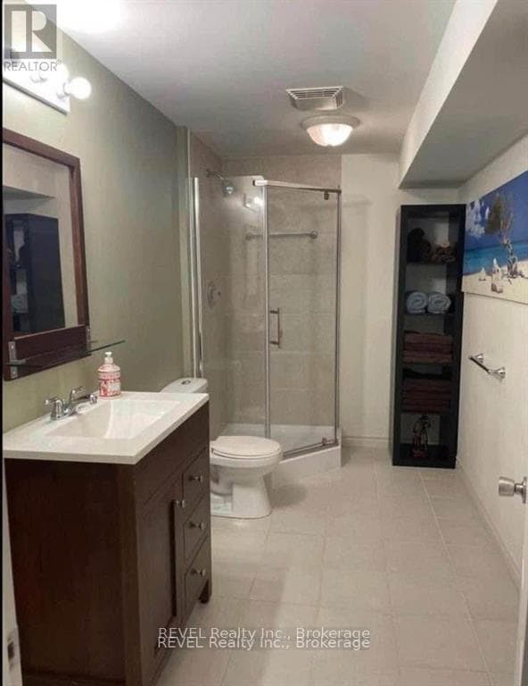 Photo - 140 Sumner Crescent