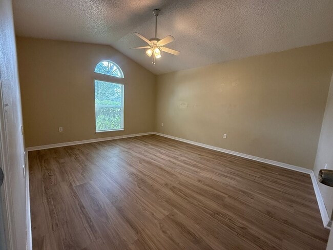 Photo - Prime Deltona Neighborhood