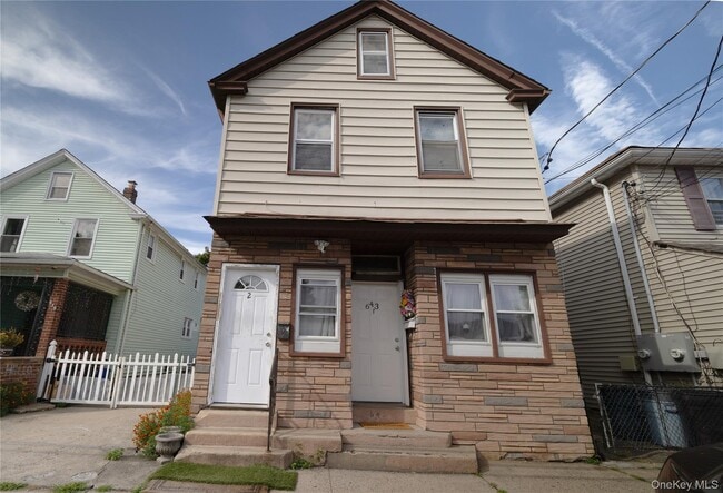 Building Photo - 641 Roman Ave Rental