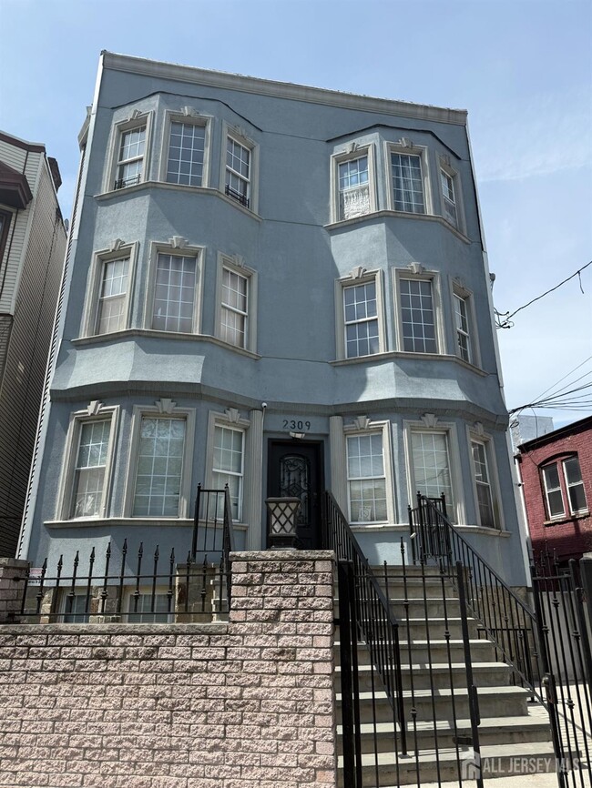 Photo - 2309 John F. Kennedy Blvd Apartamento Unidad 3L