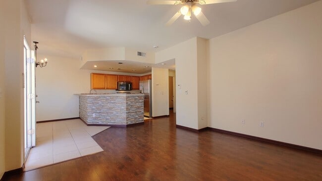 Building Photo - Beautiful 1 Bedroom, 1 Bath Condo In The NE!