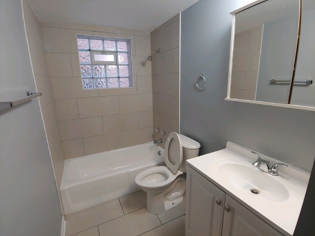 Photo - 344 Yates Ave Unidad 1