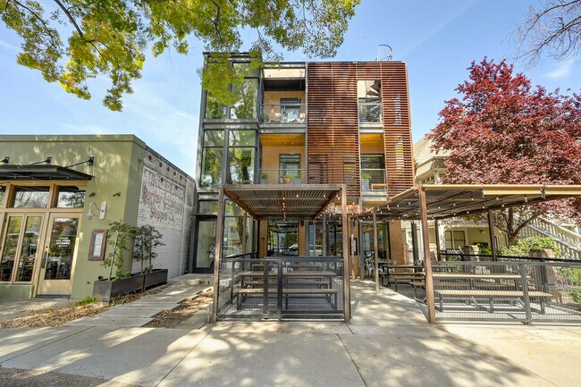 Photo - 1813 Capitol Ave Unidad 200