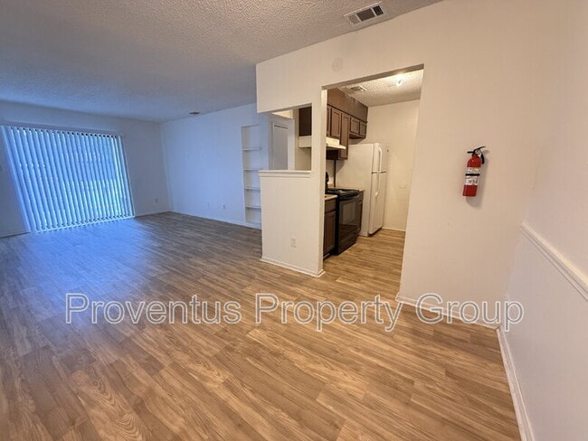 Building Photo - 350 N Crow Rd Unit B