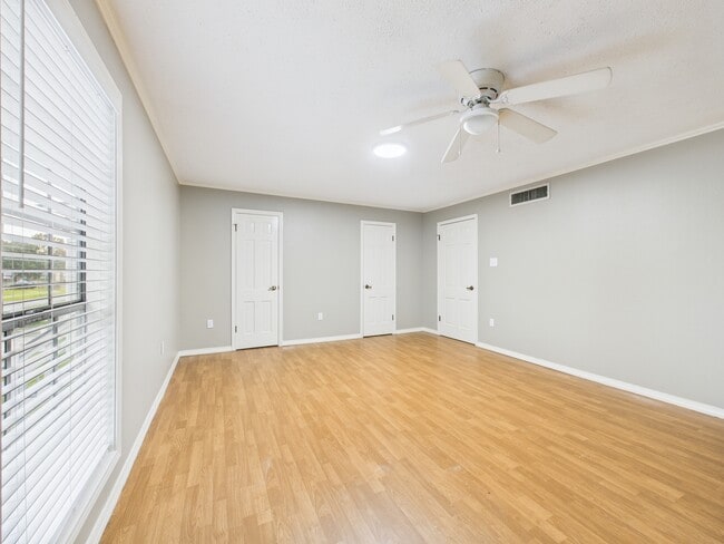 Photo - 107 Guillot Rd