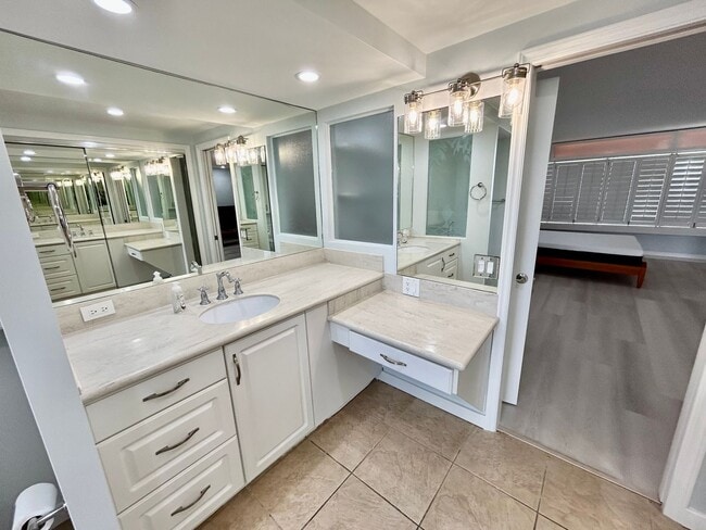 Photo - Colony Surf fully furnished and newly remodelled oceanfront "end unit" with parking + washer/drye...