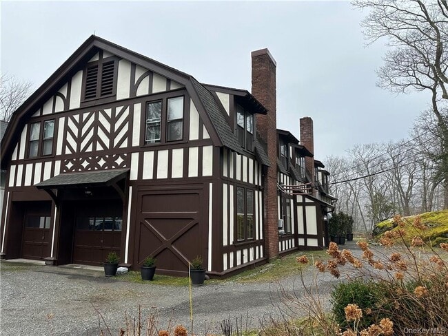 Building Photo - 57 Crows Nest Rd Unit 3
