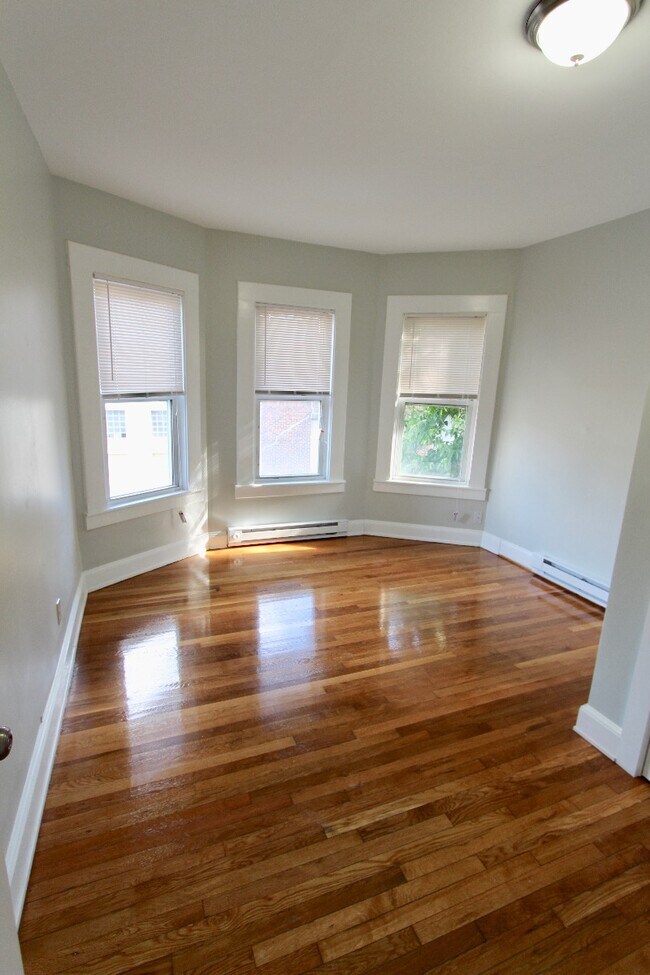 Photo - 94 E Cottage St Unidad 2